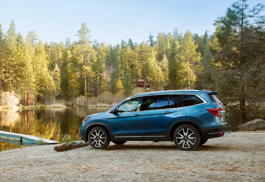  Honda Pilot 2018 года  (NA) (фото 2 из 6)